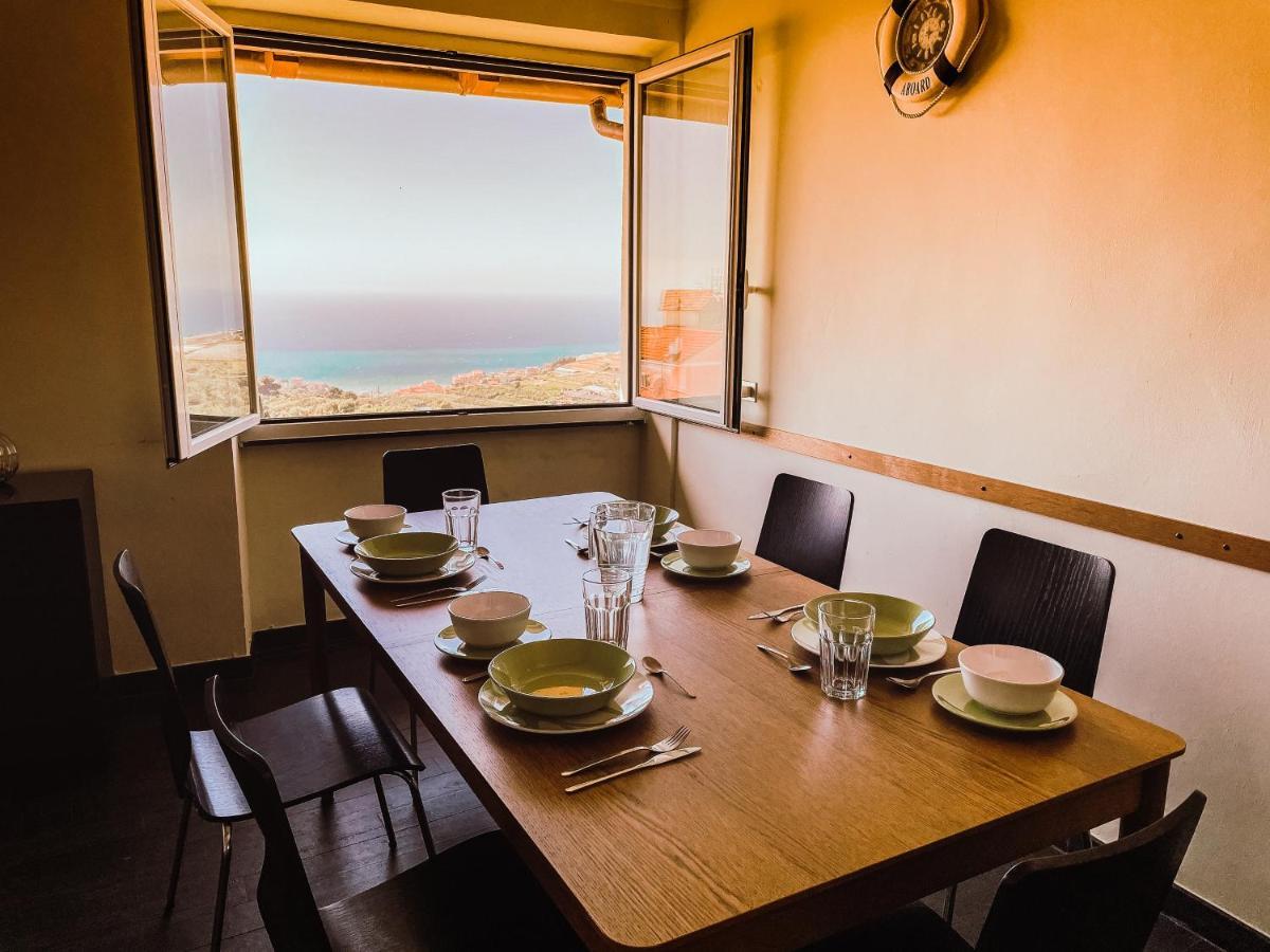 Terzorio Mar Ligure-Trilocale Vista Mareアパートメント エクステリア 写真